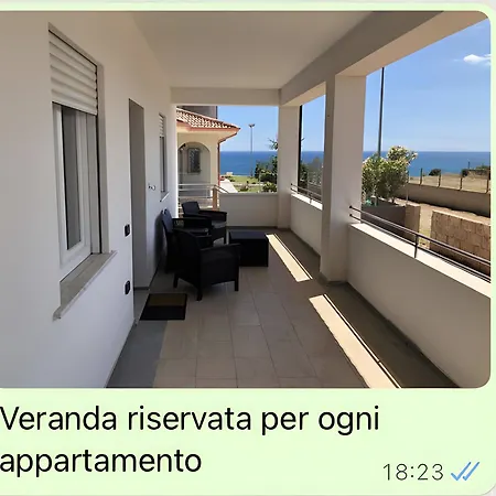 Aparthotel Capo Rizzuto 2 3* カーポ・リッツート